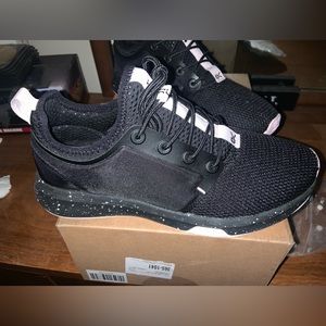 Kuru sneakers